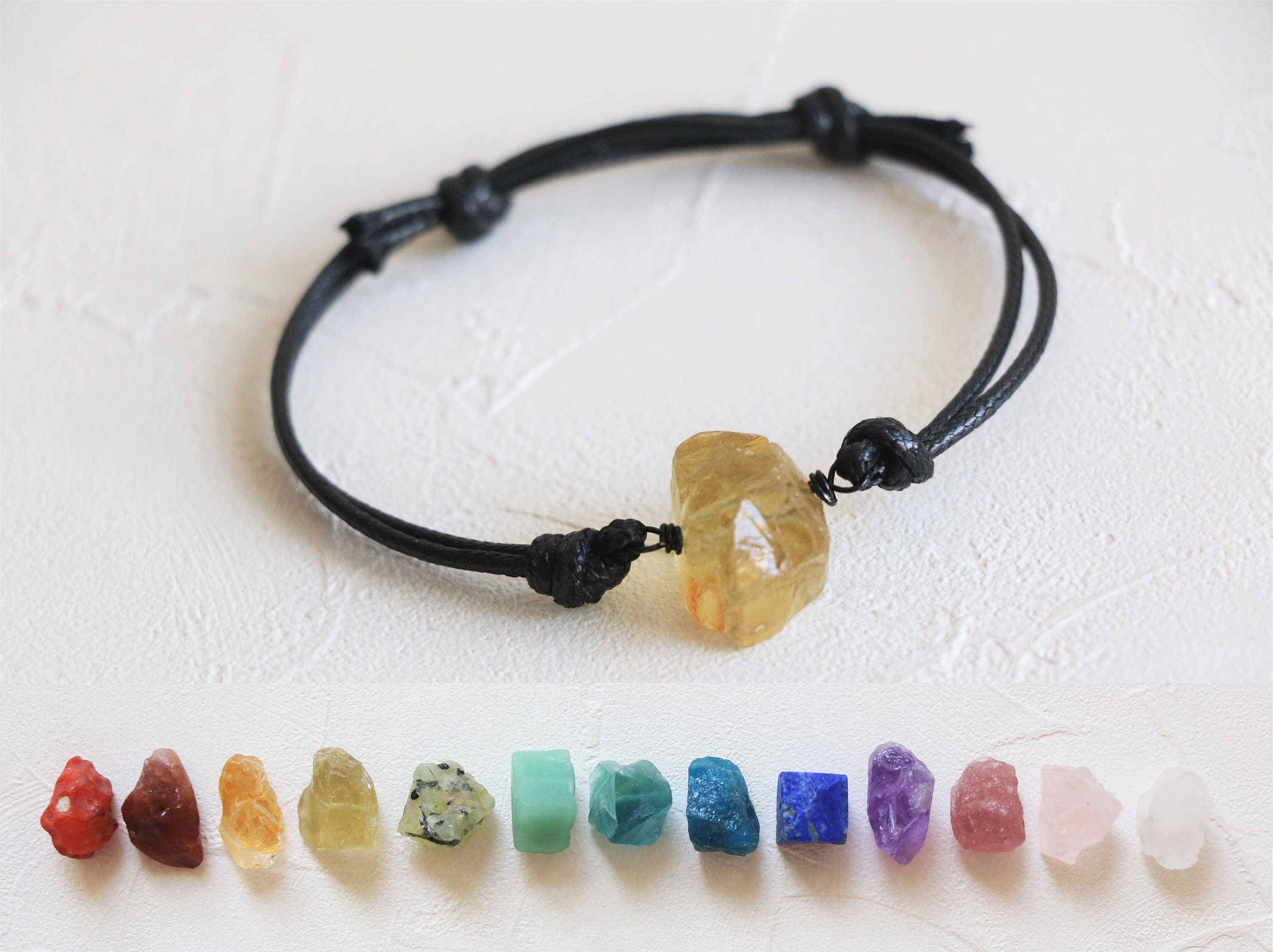Bracciale con cordino di cristallo grezzo, bracciale con cristallo grezzo, bracciale regolabile, bracciale con pietre preziose, bracciale con cordino