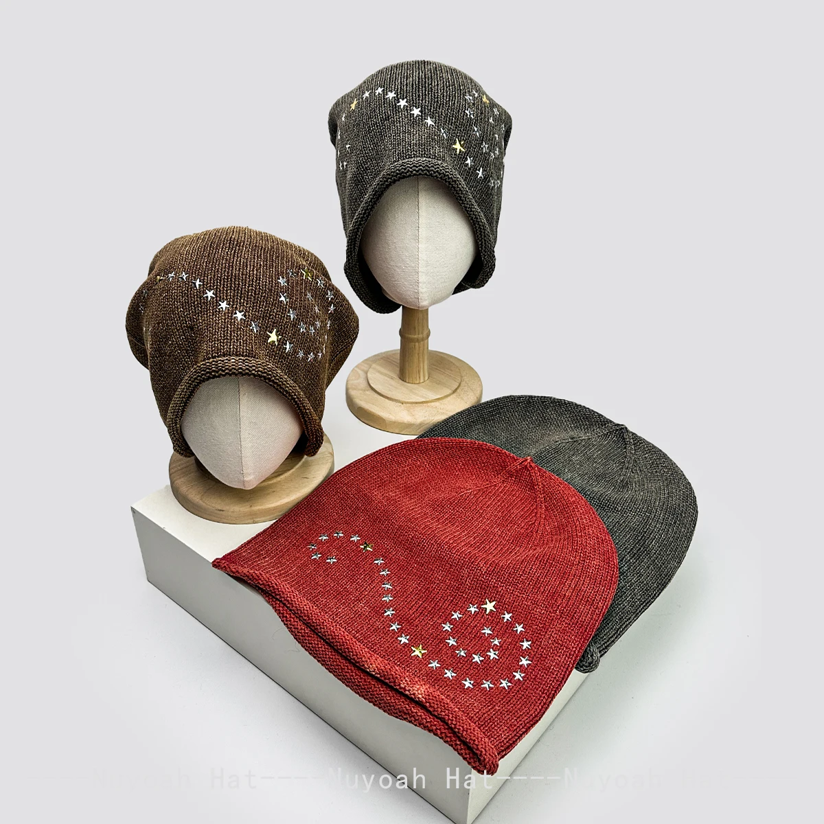 Neue Männer Frauen Amerikanischen Retro Niet Sterne Gestrickte Hüte Persönliche Warme Nische Mode Straße Mützen Hip-hop Vielseitig Lose beiläufige Image