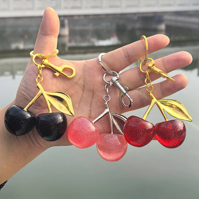Modischer zarter roter Kirsch-Charm-Schlüsselanhänger, 3-farbig, Gold, Silber, Schlüsselanhänger, eleganter Damen-Rucksack, Geldbörse, Charm-Ohrringe, Schmuck