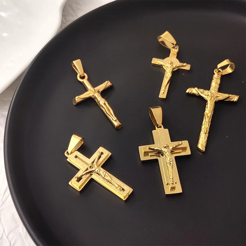 Neues Design 18K vergoldeter wasserdichter Jesus-Kreuz-Anhänger aus Edelstahl für Männer, religiöse Charms Image