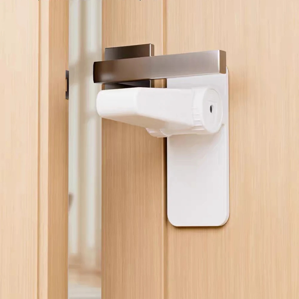 2 Stück Kunststoff-Türstangenschloss, universeller Anti-Öffnungsgriff, Kind- und Baby-Sicherheitsschloss, kein Bohren, multifunktionale versteckte Taste Image