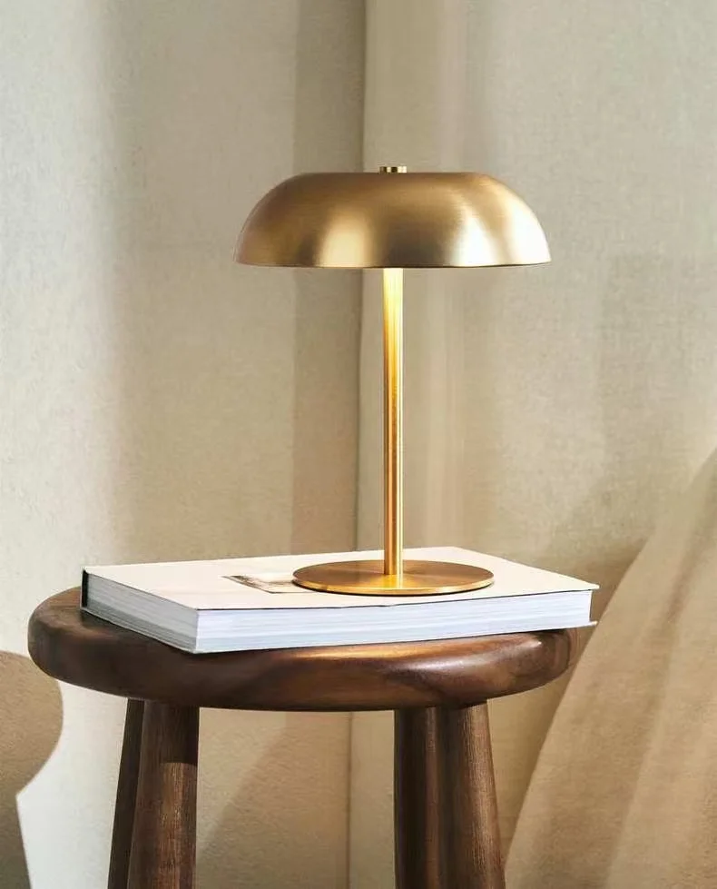 Kabellose Touch-Lampe, tragbar, dimmbar mit 3 Farben, wiederaufladbare LED-Metall-Tischlampe für Schlafzimmer, Büro, Heimdekoration