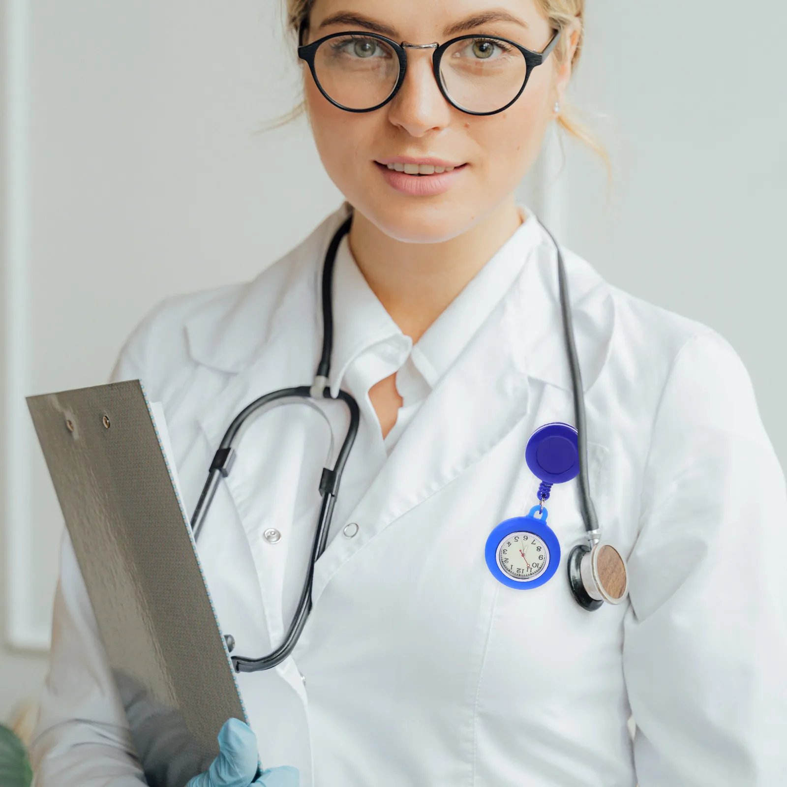 3-teiliges Set: Silikon-Taschenuhr für Pflegekräfte, tragbar, dehnbar, rundes Design, Schwarz, Hellblau, Weiß – für Ärzte und Krankenhäuser Image