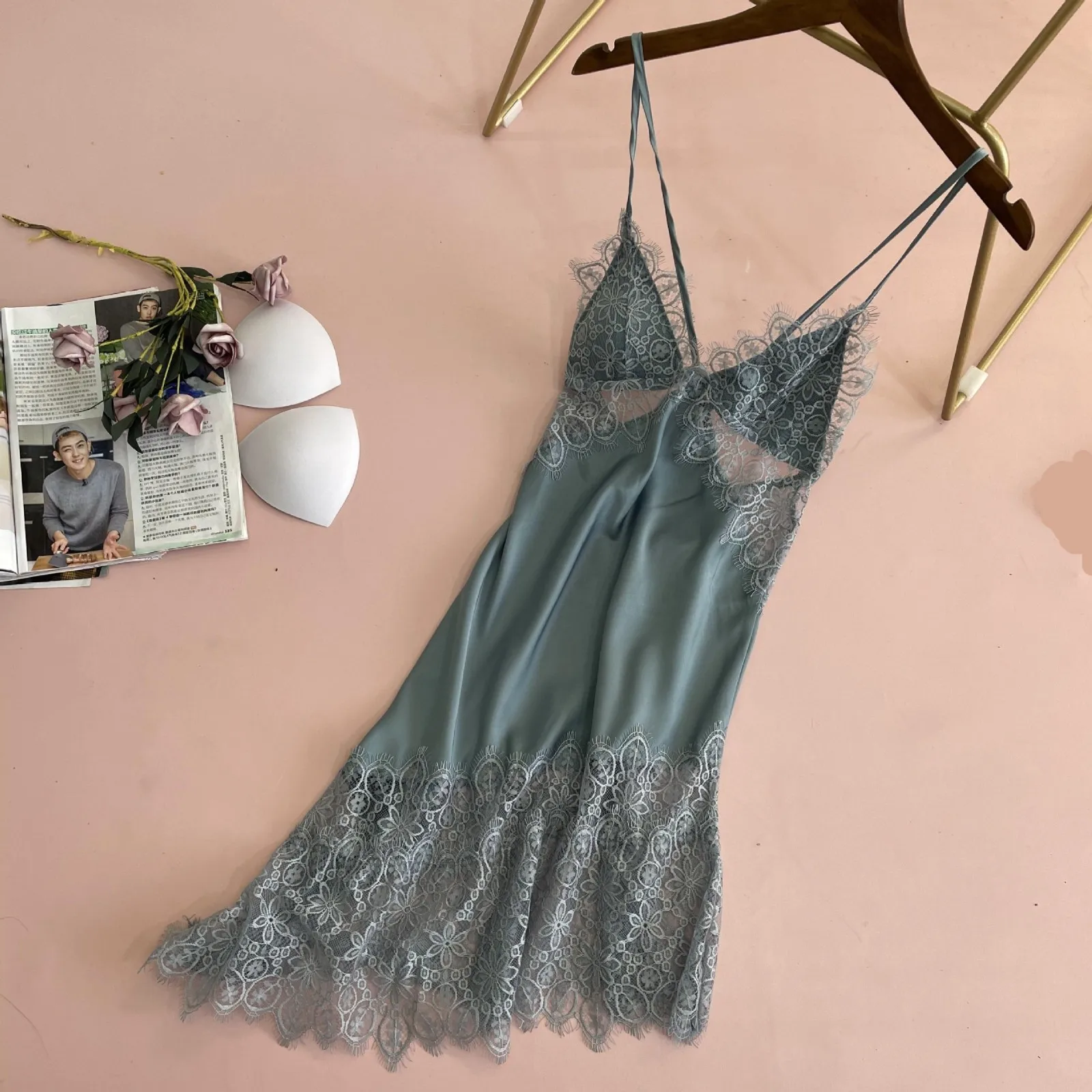 Sexy Spitze Strap Nachthemd Sommer Backless Nachthemd Frauen Aushöhlen Nighty Kleid Braut Sleeveless Sleep Schlaf Kleid Image