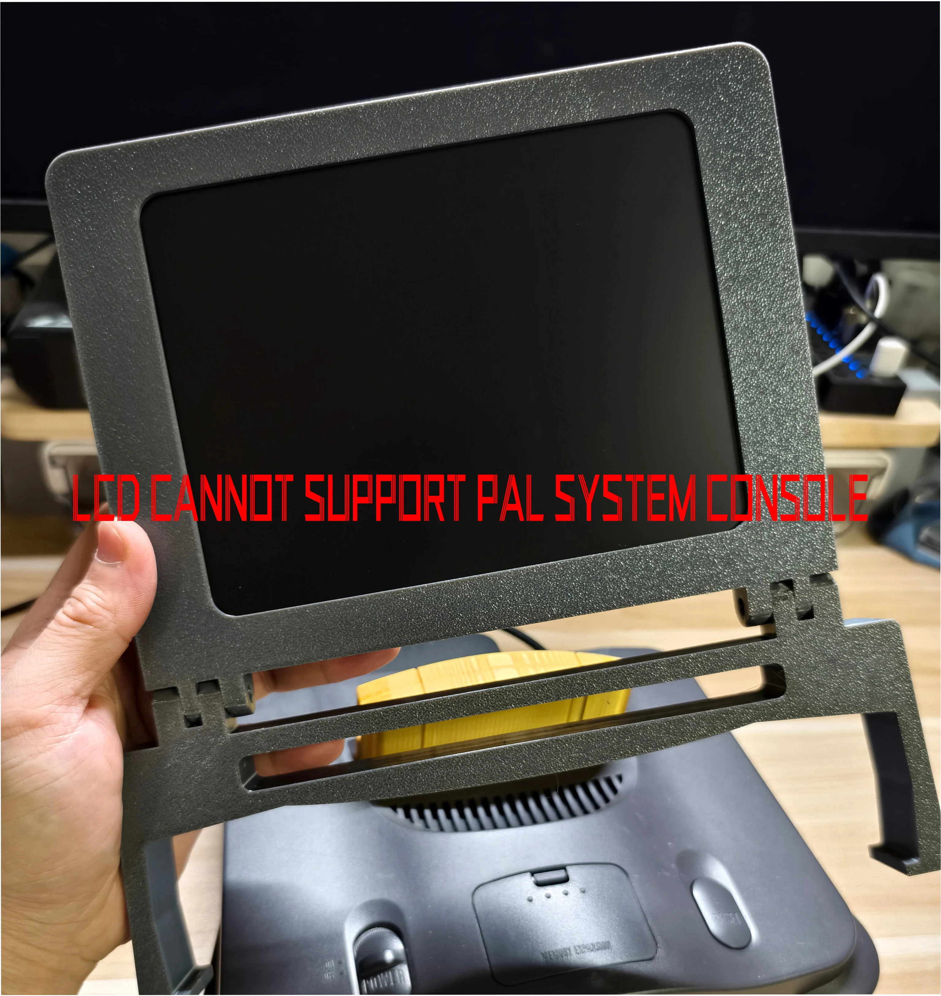 8 Zoll N64 Retro Arcade-Spielkonsole Tragbarer Bildschirm Mini-Monitor mit Stereo für N64 Image