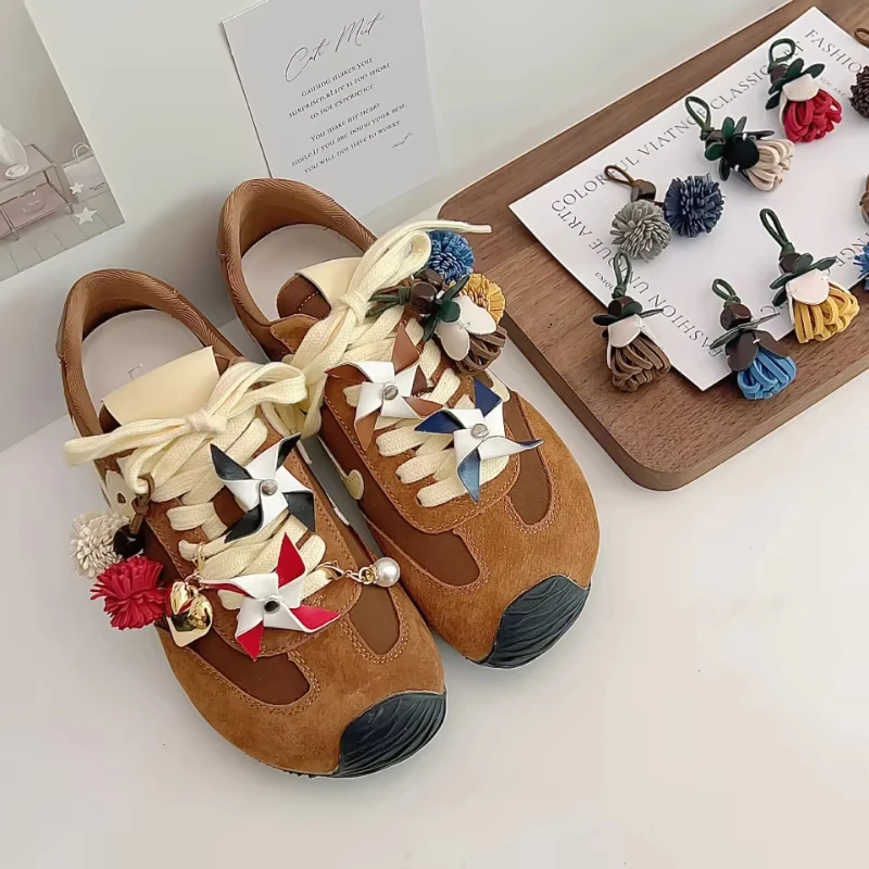 Neue Y2K Fashion Schnürsenkel Charms DIY Schnürsenkel Anhänger, Schuhdekorationen für Winterstiefel, Casual Sportschuh Weihnachtsgeschenke