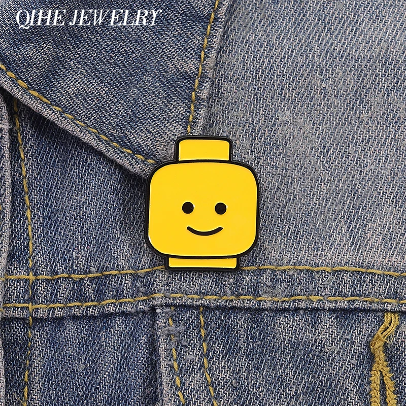 Lustige gelbe Emoji-Bausteine, Puppenbrosche, Emaille-Anstecknadeln, Cartoon-Metallbroschen, Rucksack-Revers-Abzeichen, Schmuck, Geschenk für Freunde Image