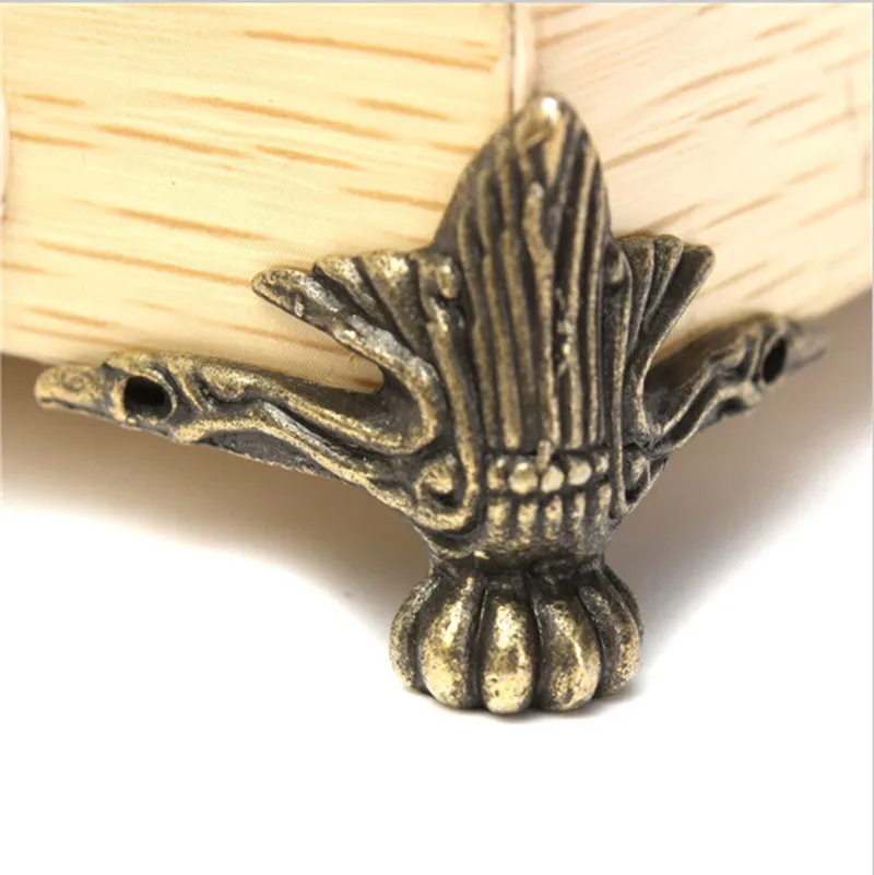4 teile/satz Antike Messing Schmuck Brust Holz Box Dekorative Füße Bein Ecke Protector Vintage Dekoration Möbel Zubehör