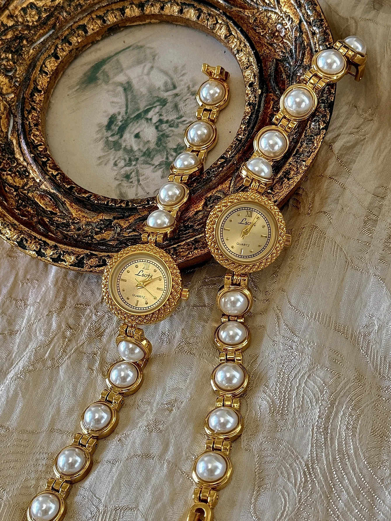 1 Stück goldene französische Mode und elegante Damen-Quarzuhr mit Perlenarmband, Palace Retro-Bohemien-Stil, 30 m wasserdicht, runde Damen-Quarzuhr, geeignet für den täglichen Gebrauch, Urlaub, Party und andere Anlässe