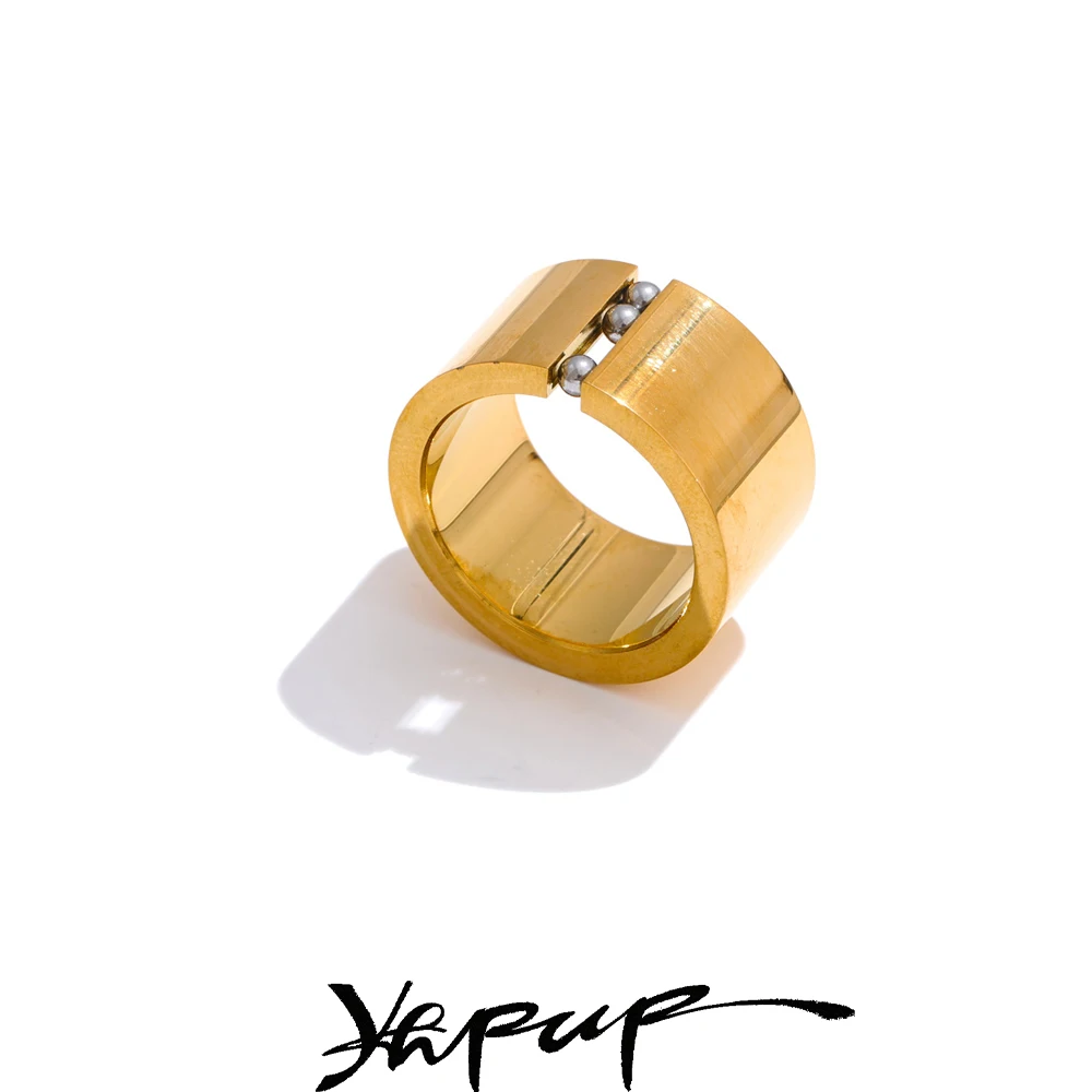 Yhpup Größe 678 Markanter Edelstahl, breiter, polierter Charm-Ring, 2025, Stahl, beweglich, 18 Karat Gold, PVD-beschichteter Fingerschmuck