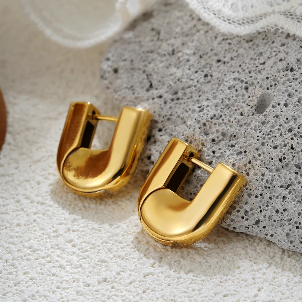 U-förmige Creolen, polierter PVD-beschichteter, wasserdichter Edelstahl, klobige Huggie Hoops, Ohrschmuck für Damen, minimalistischer Punk-Schmuck, Aros Image