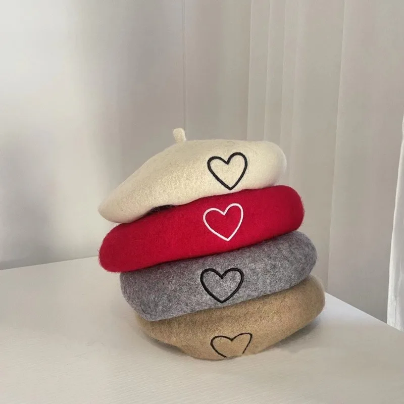 2025 herbst Winter Kinder Baskenmütze Koreanischen stil Mädchen Baby Herz Stickerei Kappen Trendy Casual Kinder Hüte Image