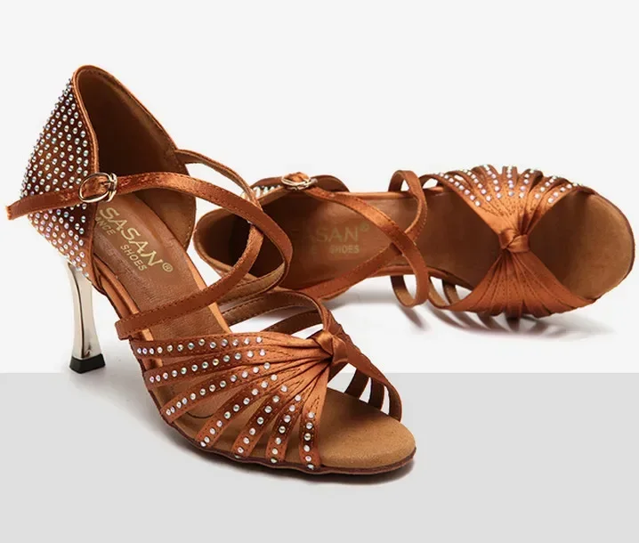 Ballsaal Tango Latin Dance Schuhe 8,5 cm Quadrat Gold Heels Sandalen Tanzen für Frauen Damen Satin Obermaterial Strasssteine