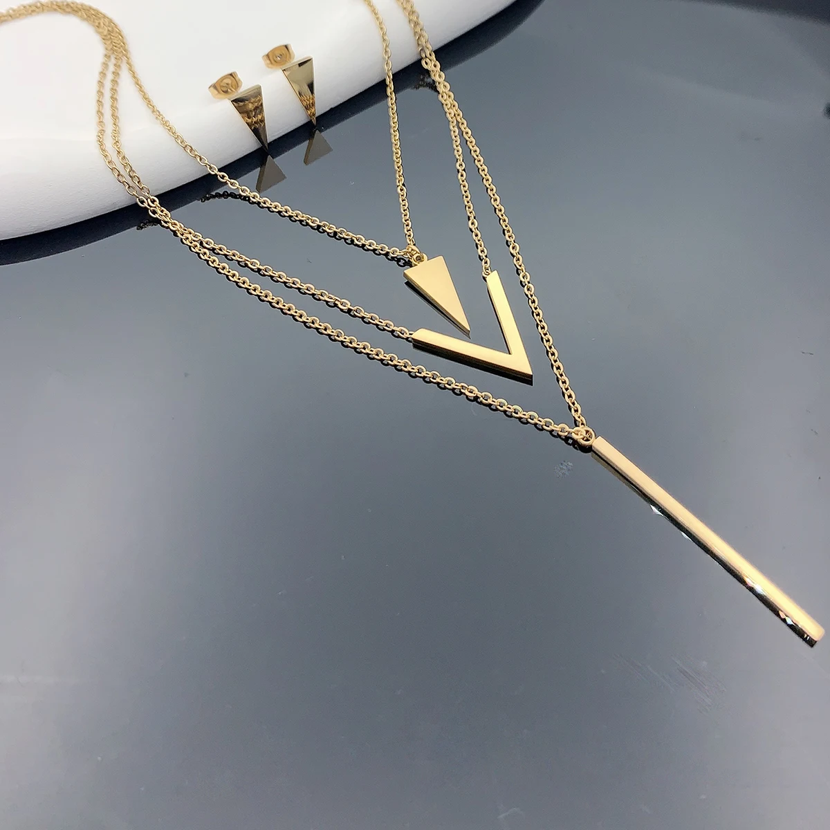 3-teiliges Set für Damen, Edelstahl, V-förmiger geometrischer Anhänger, mehrschichtige Halskette, Ohrringe, Geburtstag, Weihnachten, Geschenk Image