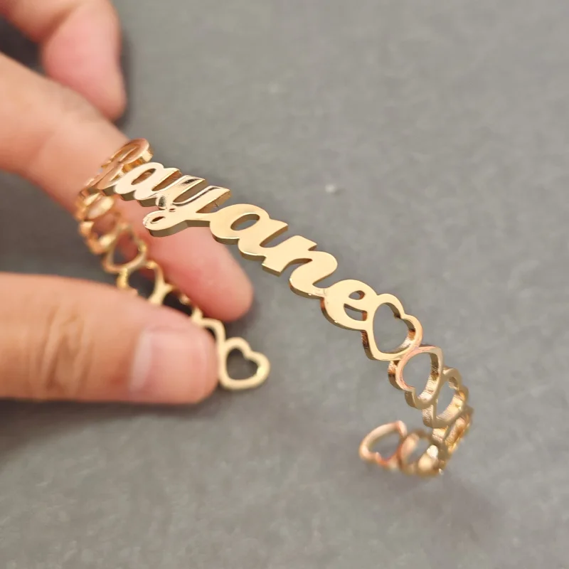 Angepasst Name Armband Armreifen Luxus Edelstahl Herz Nähte Persönlichkeit Armband Weiblichen Schmuck Paar Geburtstag Geschenk Image