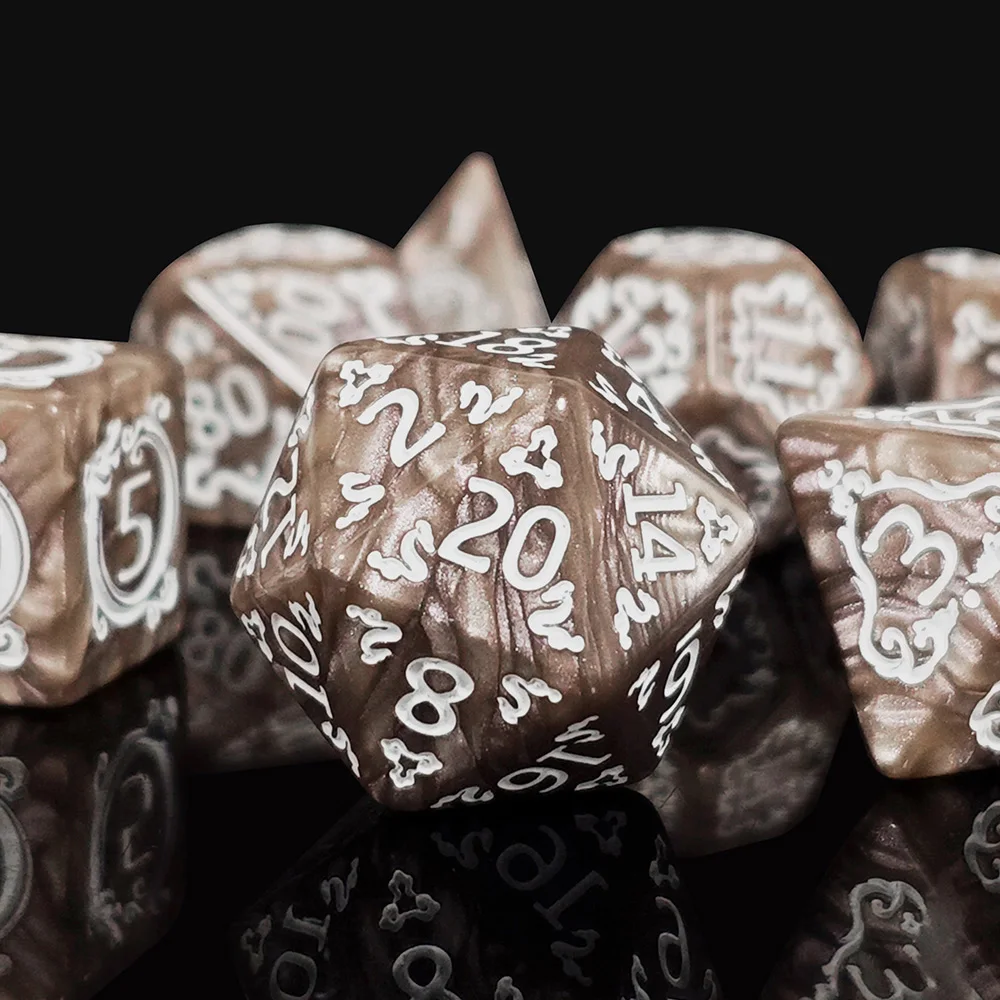 7-teiliges braunes Drachen-DND-Würfelset, marmoriertes polyedrisches Acrylwürfelset mit silbernen Ziffern für D&D, TRPG DND-Würfel für TTRPG & Fantasy Image