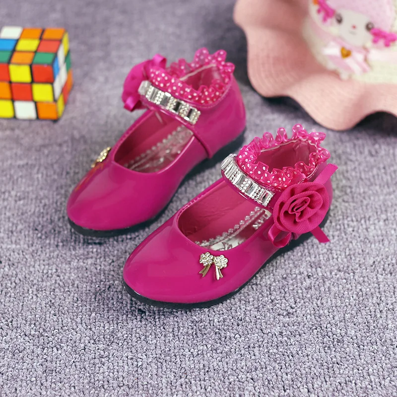 Kinder Performance Tanzschuhe Schwarz Weiß Spitze Mädchen Lederschuhe Mädchen Kinder Frühling Sommer Bowtie Prinzessin Flats Schuhe