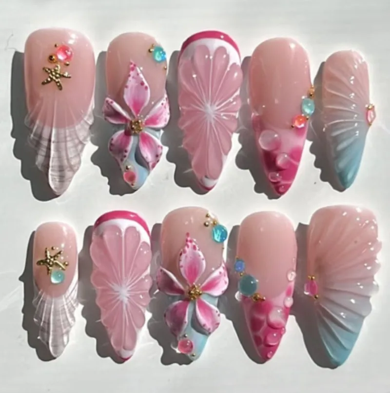 24 faux ongles à presser en amande, roses d'été, avec fleurs 3D, coquillages et étoiles de mer, pour femmes, dégradé bleu, style français plage