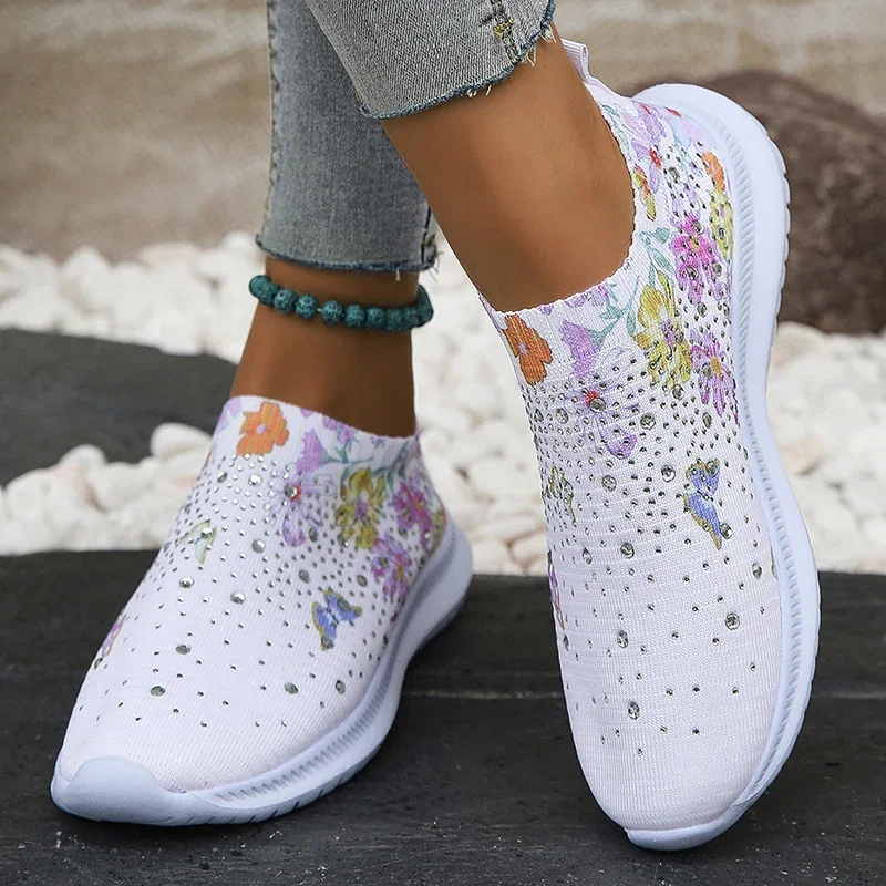 Fashion Floral Print Plattform Turnschuhe Frauen Strass Dekor Leichte Wanderschuhe Frau Atmungsaktive Stricken Weiße Sport Schuhe