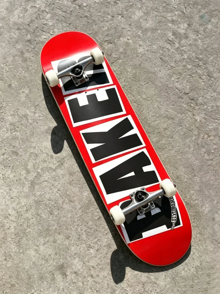 Marken-Rabatt Baker Skateboard 8 Zoll Double Kick Skateboard Professionelles Skateboard Street-Skateboard Ahorn-Holz Skateboard-Deck