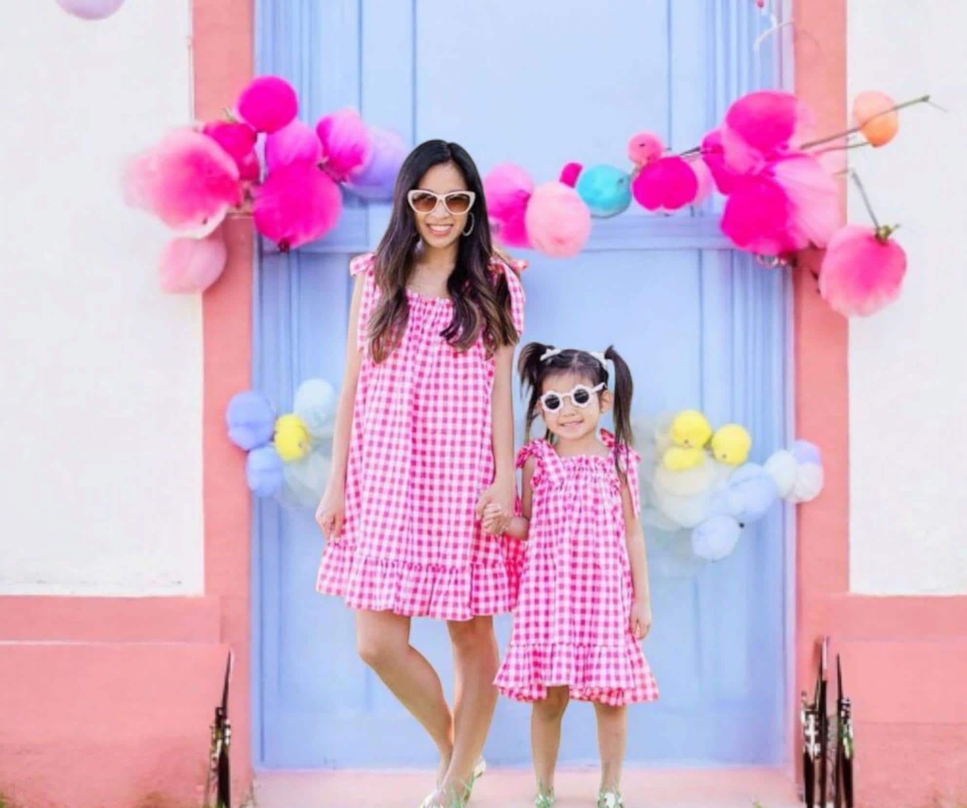 Abiti rosa mamma e me, abiti mamma e me, abiti rosa mamma e figlia, abiti coordinati, abiti coordinati per la famiglia, abiti mamma e me
