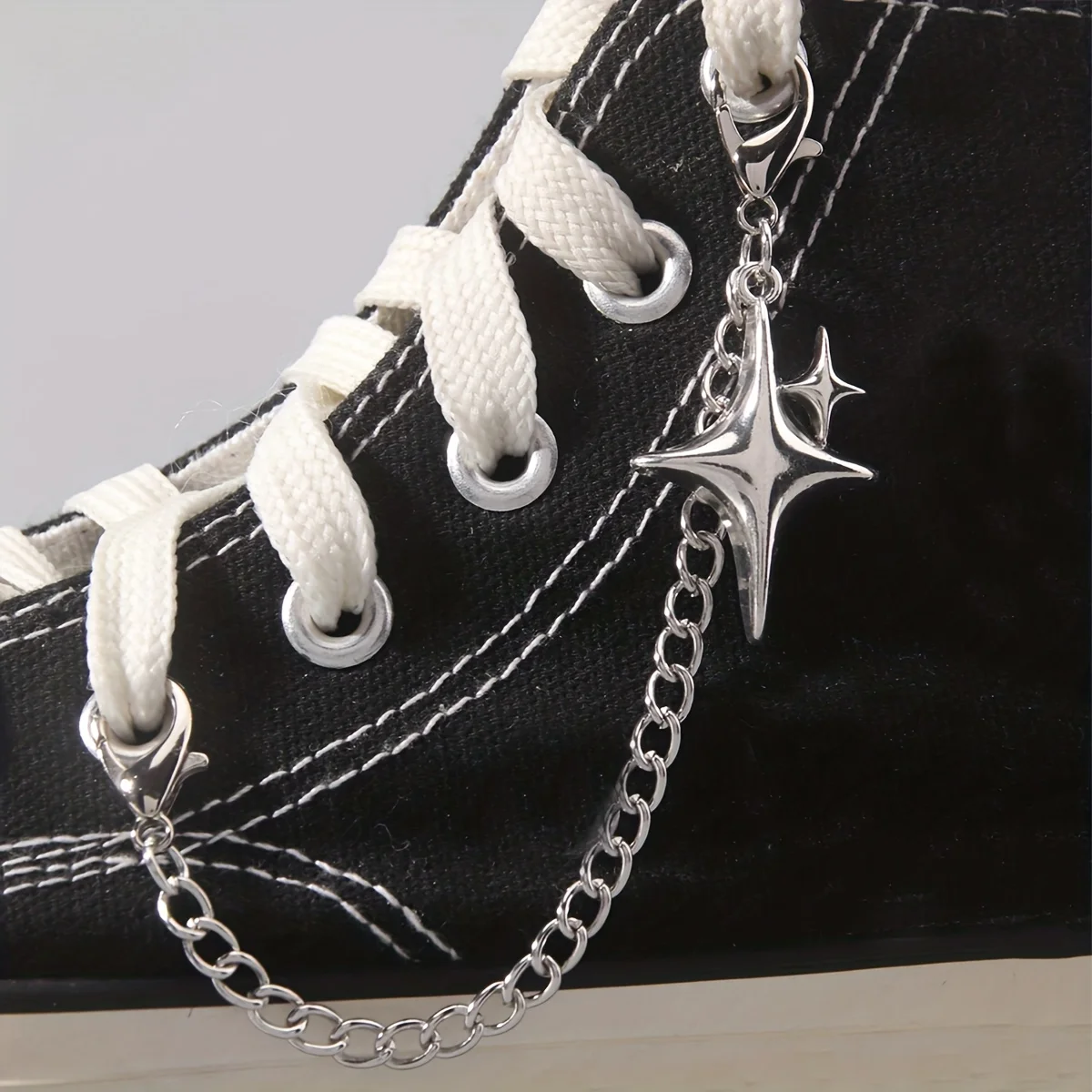 2 Stück Sternanhänger für Schuhketten, dekorative Accessoires für Schuhe und Stiefel, geeignet als Geburtstags- oder Weihnachtsgeschenke Image