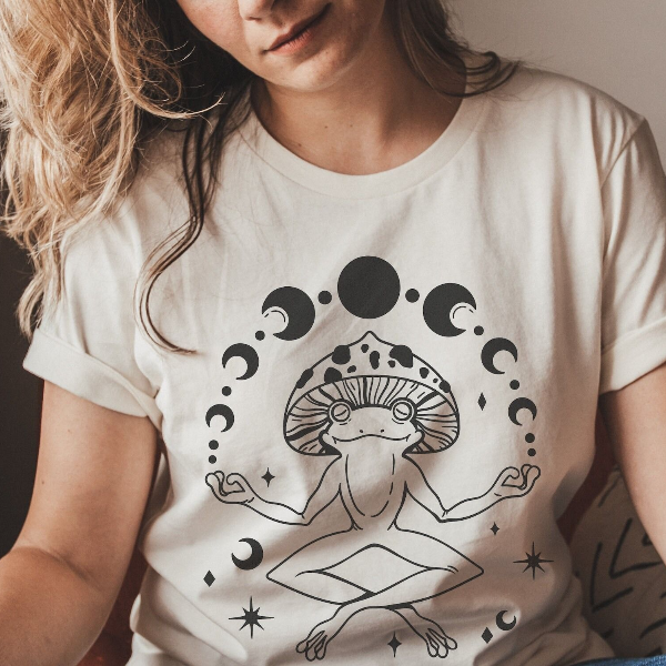 Celestial Frog Graphic Tee Mystical Mushroom Cottagecore Aesthetic Shirt red l sweatshirt