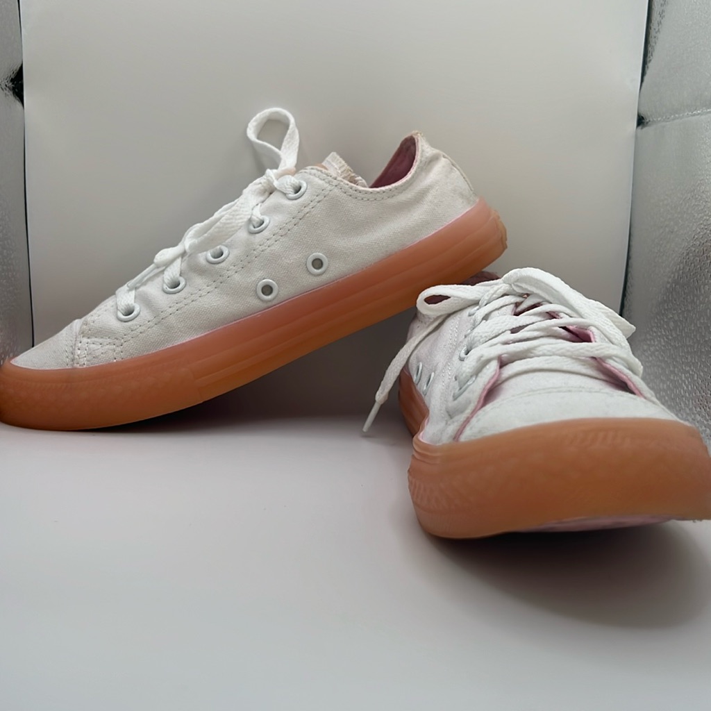 Converse Shoes | Coverse One Star Puff Low Top Unisex Size 2 All Star Sneakers | Color: Pink/White | Size: Unisex Size 2
