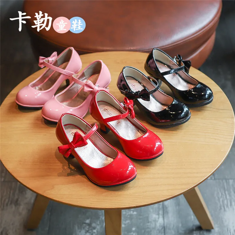 Mädchen Lederschuhe Herbst Fliege Sandalen neue Kinder Schuhe High Heels Prinzessin süße Sandalen für Mädchen Party Geschenk Pu