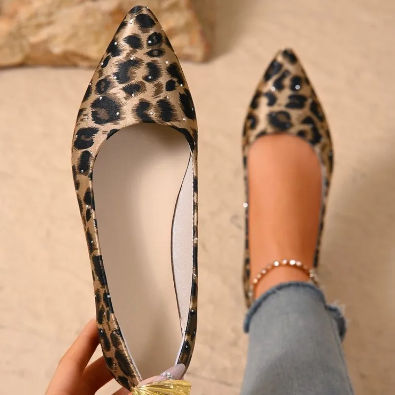 Leopard Turnschuhe Frauen Wohnungen Frau Casual Schuhe Punkt Zehe Frühling Sommer Flache Mode Damen Party Schuhe Slip-On plus Größe