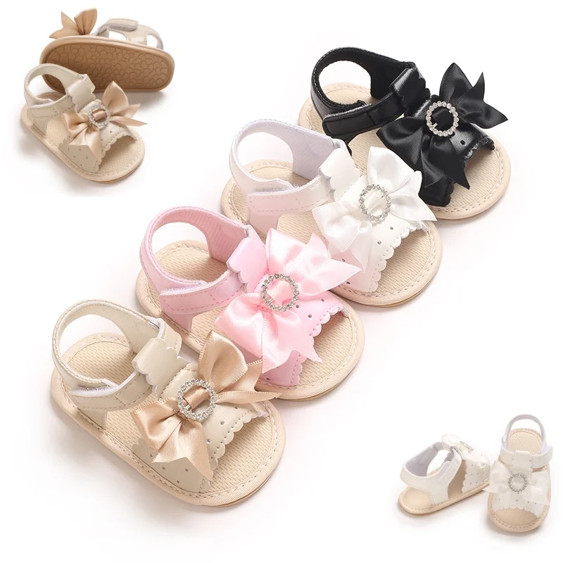 Süße Babyschuhe für 0–18 Monate mit weichen Gummisohlen und rutschfesten Sandalen für den Sommer, niedliche Schleifendekoration für die Lauflernschuhe von Babys