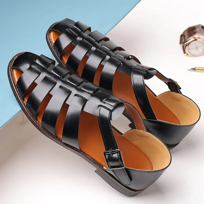 Sommer neue Herren Sandalen hochwertige Leder römische Schuhe Männer lässig Strands chuhe Luxus aushöhlen Sandal ias männlich große Größe 38-48