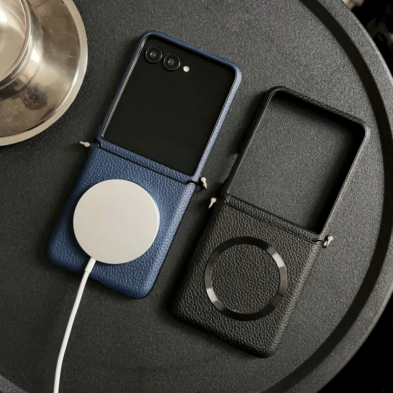 Luxuriöse Retro-Handyhülle aus schlichtem PU-Leder mit Haken für Motorola Moto Razr 70 Ultra 60 50 Razr Ultra 2026 2025 Plus2024 Magnetische Abdeckung Image