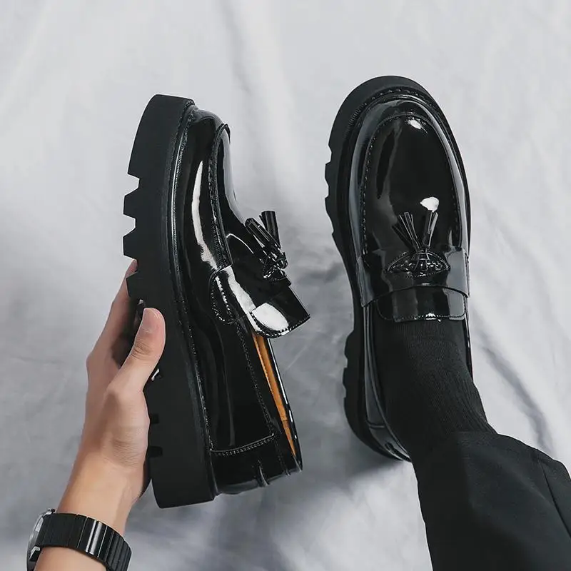 Modische Klassische Herrenschuhe mit Dicker Sohle 2026 Slip-On Business-Schuhe für Herren Glänzende Schnalle Formelle Party-Schuhe in Schwarz Image
