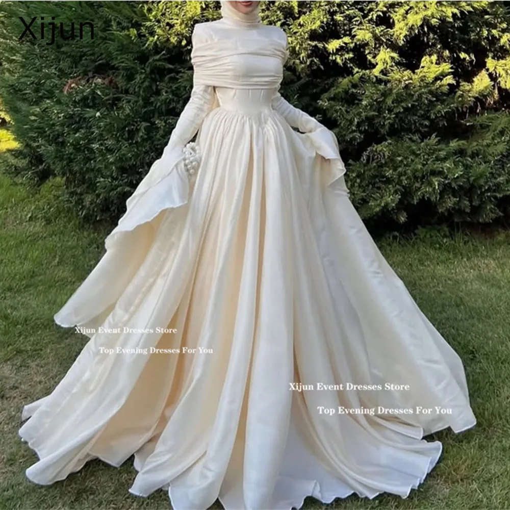 Abiti da sera lunghi di lusso Xijun beige, plissettati a trapezio con maniche lunghe, abiti da ballo modesti con drappeggi, abiti da sera formali di Dubai personalizzabili