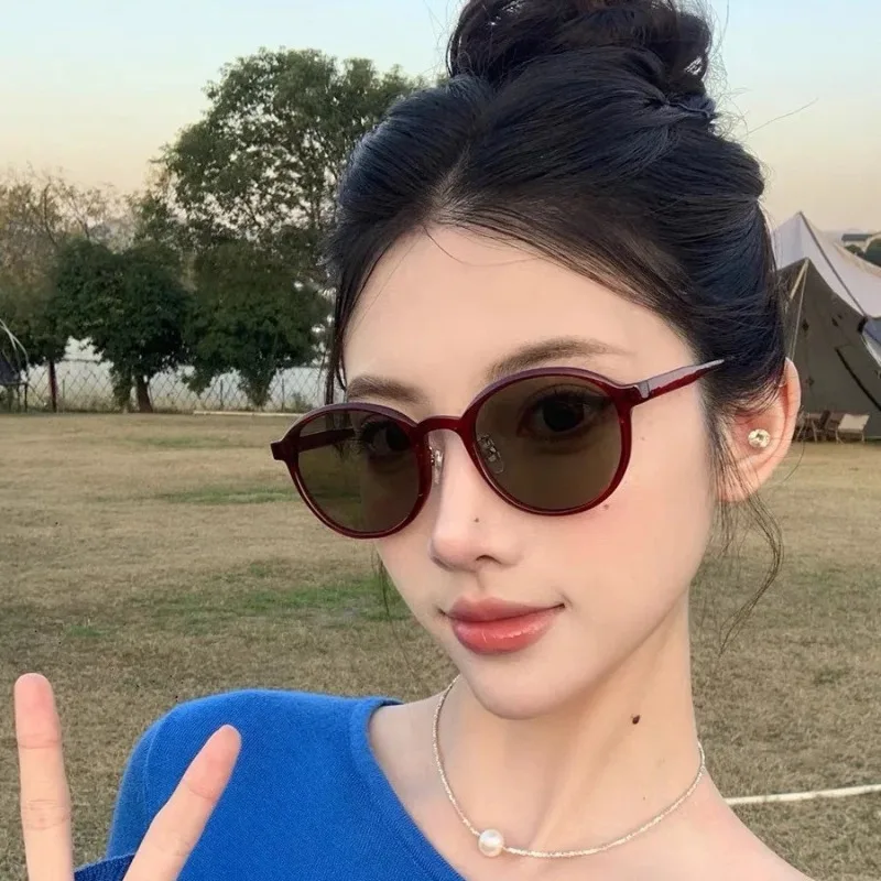 Koreanischer Stil Damen-Sonnenbrille Runde Form Herren-Designer-Sonnenbrille Campus-Stil Sonnenbrille für Mädchen Photochromatisch Image