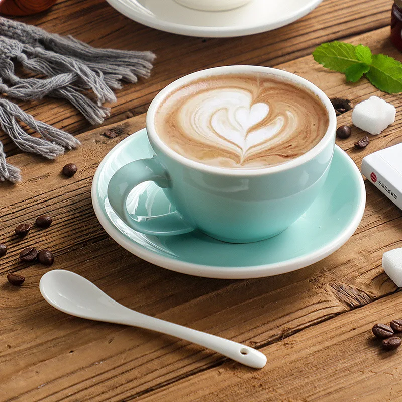 Set di tazze da caffè e piattini in ceramica da 300 ml Tazze da latte in ceramica Tazza da latte per colazione Tazza da tè pomeridiana Tazze da acqua in porcellana all'ingrosso