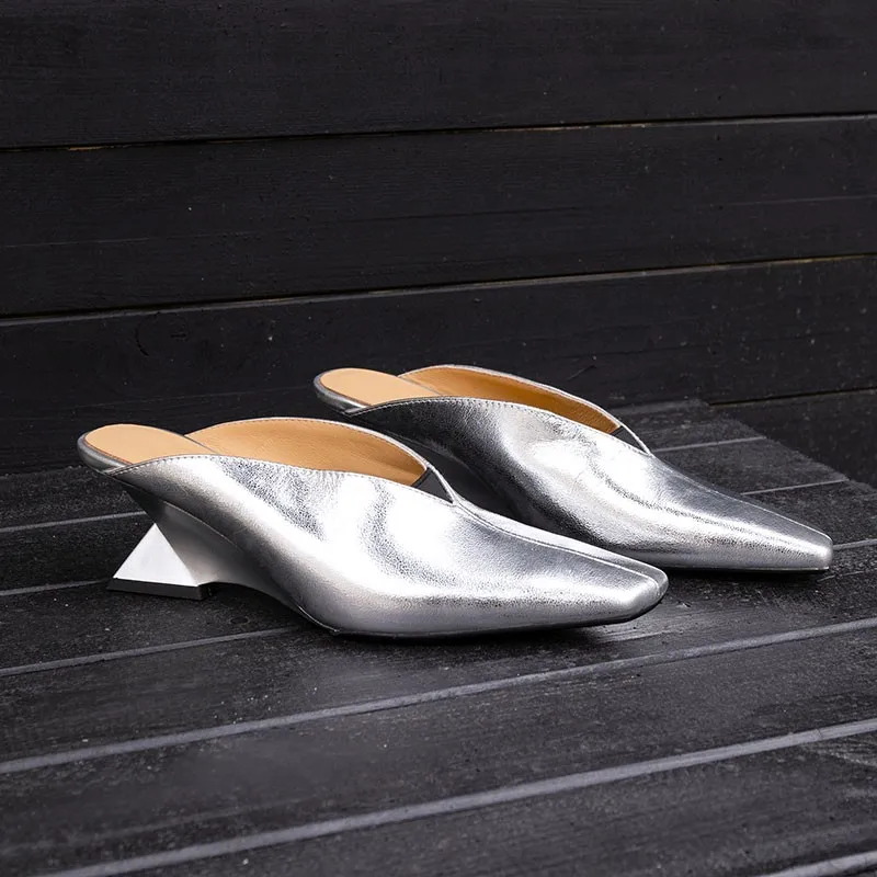 Luxus Gold Silber Leder Damen Pantoletten Seltsame High Heels Keil Damen Hausschuhe Elegante Abendkleid Schuhe Heels für Damen
