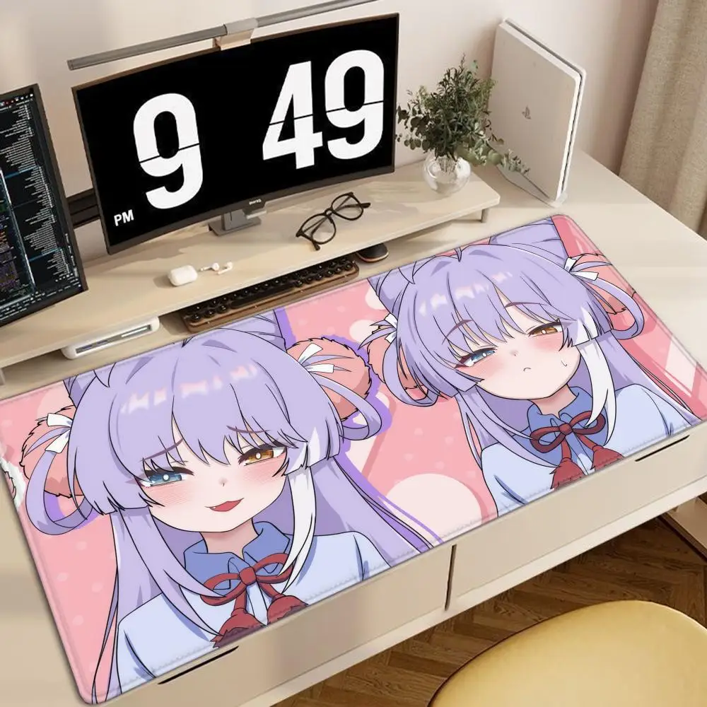 Niedliches Lila Haar Anime Mädchen Gaming-Mauspad, Großes Rutschfestes Schreibtischpad mit Doppel-Expressions-Druck für Gamer & Home-Office Image