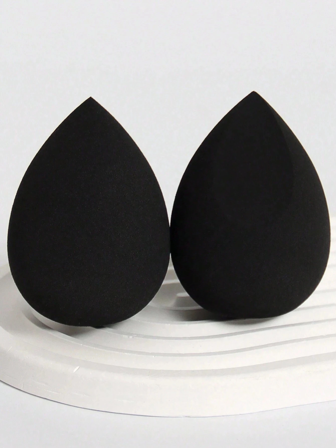2-teiliges Make-up-Schwamm-Set, geeignet für flüssige, cremige und puderartige Foundation, makellos verteilender Make-up-Schwamm, schwarzes Make-up Image