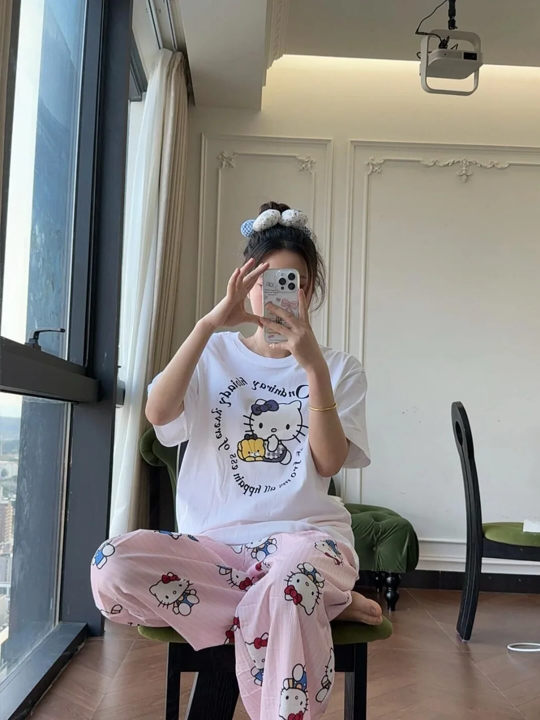 2026 Sommer Hello Kitty Hug Bear Kreis-Print T-Shirt für Erwachsene & Kinder, 100% Baumwolle Ästhetisches Oversized Niedliches Cartoon-Grafik-T-Shirt Image