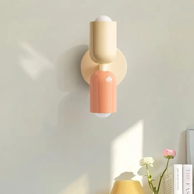 Nordische Creme-Stil Doppelkopf-LED-Wandleuchte Minimalistische Innen-Wandlampe Nachttischlampe für Schlafzimmer Wohnzimmer Arbeitszimmer Dekoration