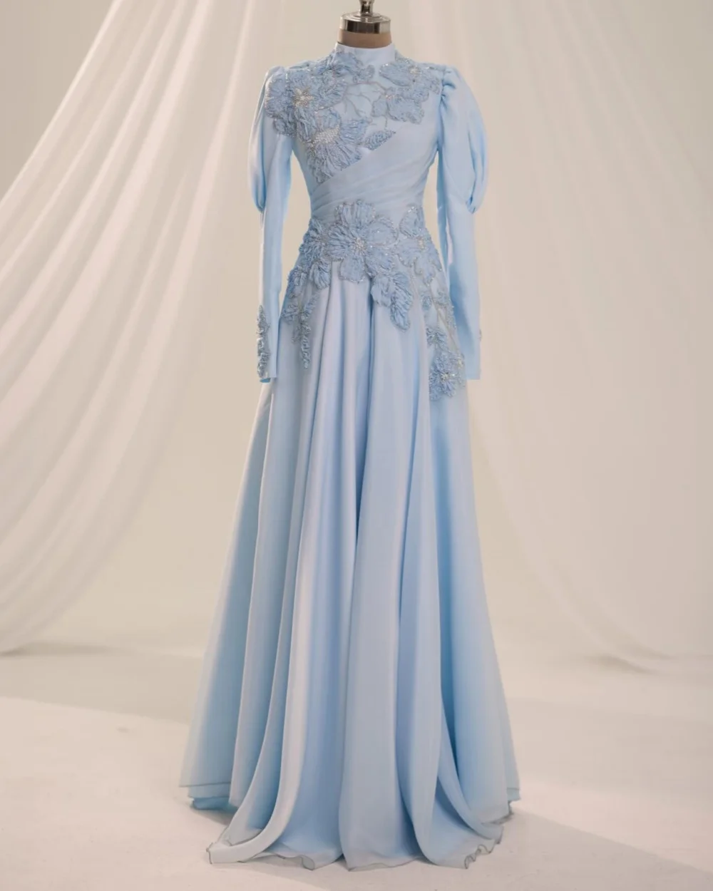 Maßgeschneiderte Formelle Damen-Jerseys mit Handgefertigten Blumen und Strass, A-Linien-Abendkleider, Elegante Hochkragen-Langarmkleider für Festliche Anlässe Image