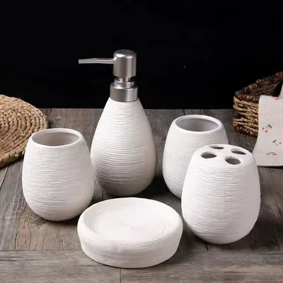 Fournitures de salle de bain en céramique, bouteille de Lotion, porte-brosse à dents, porte-savon, plateau en mélamine, tasse de bain de bouche/ensemble d'accessoires de salle de bain