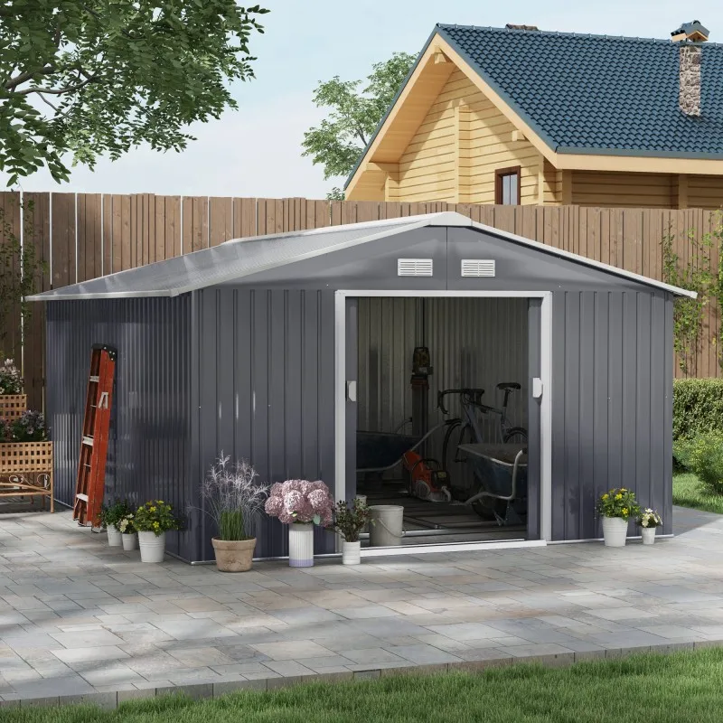 Abri de jardin/chalet 340 x 386 x 200 cm ​ ​ Abri de jardin / remise. Fabriqué en métal robuste, idéal pour ranger les outils agricoles dans une cour ou un jardin, et peut également servir de remise