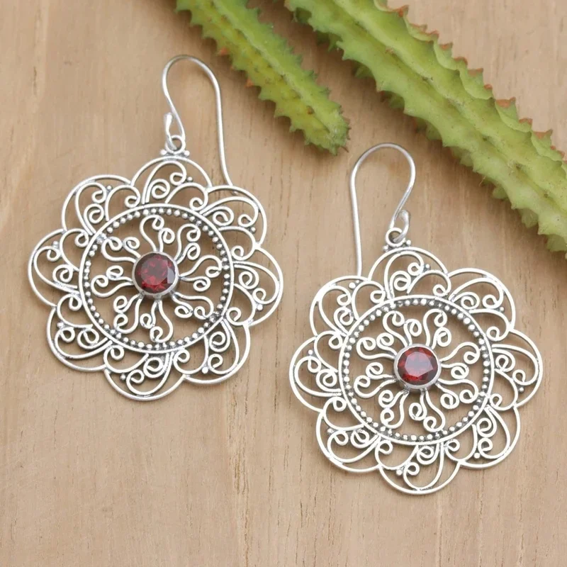 Persönliche Silberbeschichtete Metall-Ohrringe mit geometrischer Hohlgravur für Damen, Vintage, übertriebener Bohemian-Stil Schmuck Image