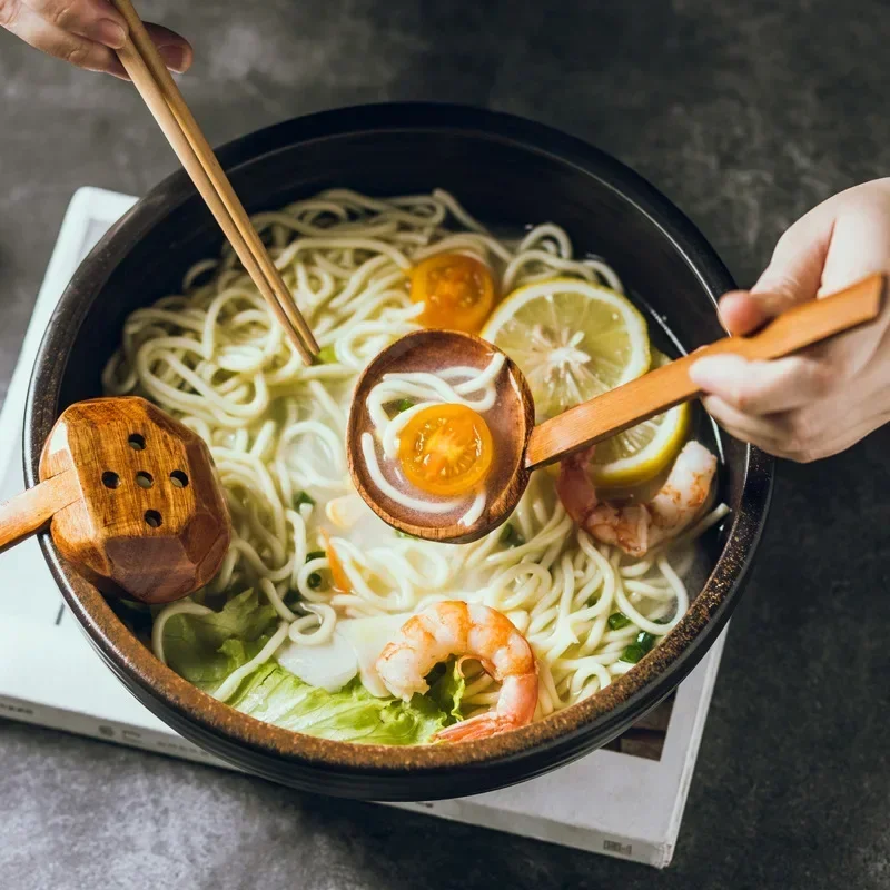 Ramen Suppe Holzlöffel Japanischer Stil Ajiyaki mit Löchern Restaurant Nanmu Kamehameha Löffel Eintopf Leck Kicthen Zubehör Image