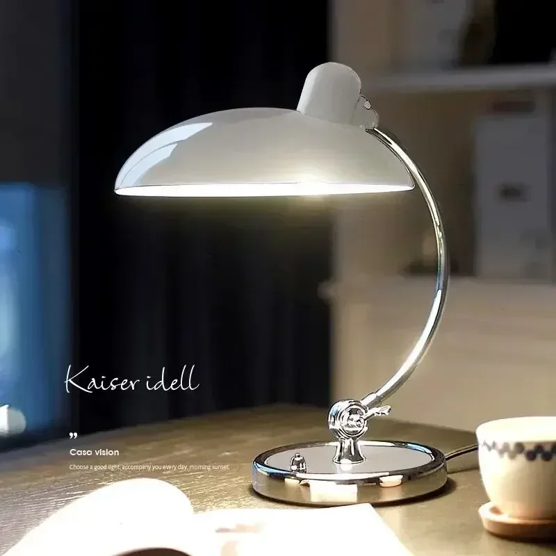 Nordische Retro Hochwertige Stehlampe Bauhaus LED Schreibtischlampe Verstellbare Heimdekoration Schlafzimmer Nachttisch Studier- und Leselampe