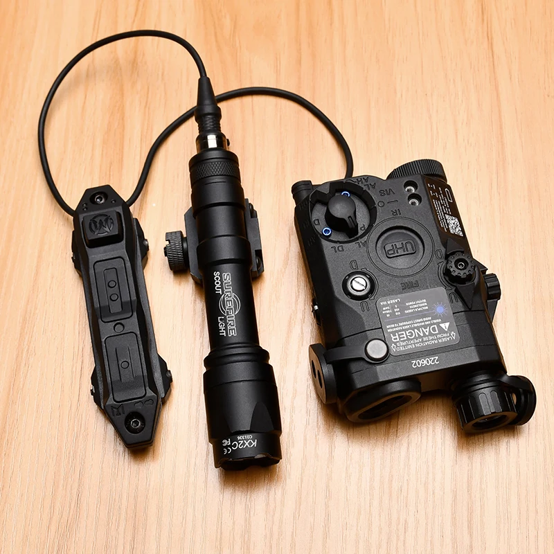 WADSN Peq15 Laser-Indikator PEQ 15 Laserbox M600C Taschenlampe mit Doppelsteuerung und Rattenschwanz M600 Taktische Taschenlampe Image