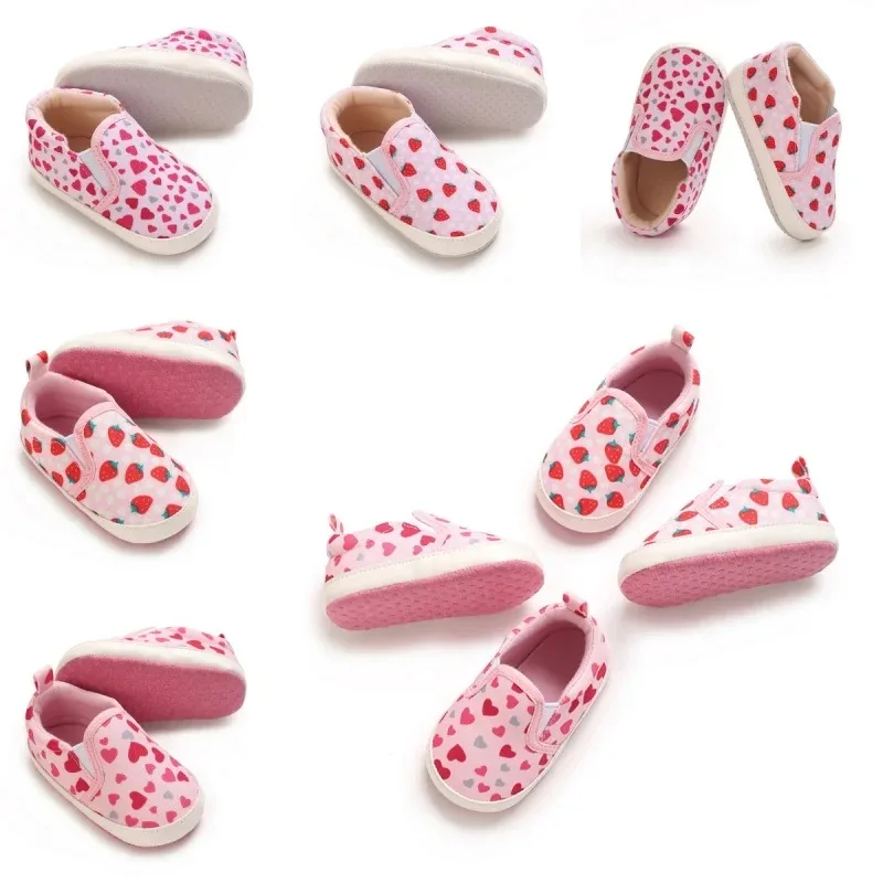 Rosa Herz-Erdbeer-Print Babyschuhe 0-18M Kleinkind-Lauflernschuhe aus Canvas mit weicher Baumwollsohle, lässige Krabbelschuhe Image